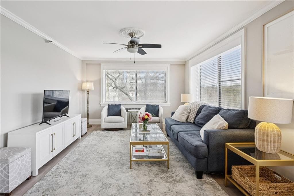 2 bedroom, 2 bathroom, 1,062 sq ft condominium for sale at 2479 Peachtree Road 515, Atlanta, GA 30305