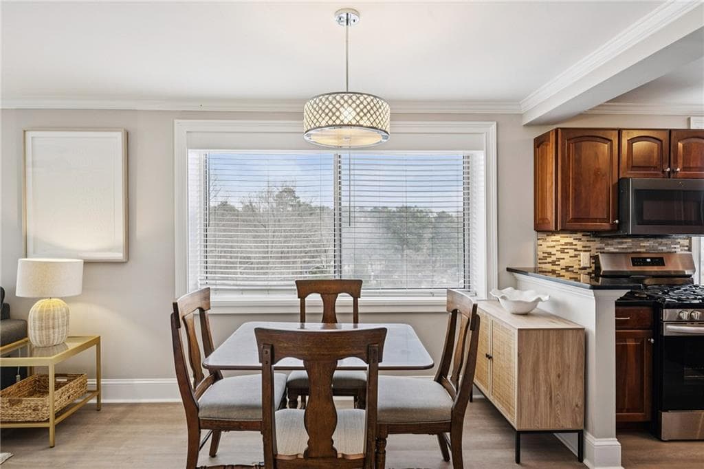 2 bedroom, 2 bathroom, 1,062 sq ft condominium for sale at 2479 Peachtree Road 515, Atlanta, GA 30305 — photo 9
