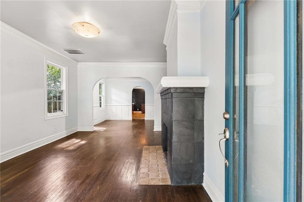 3 bedroom, 3 bathroom, 1,551 sq ft single family residence for sale at 1530 OAKVIEW Road, Decatur, GA 30030 — photo 2