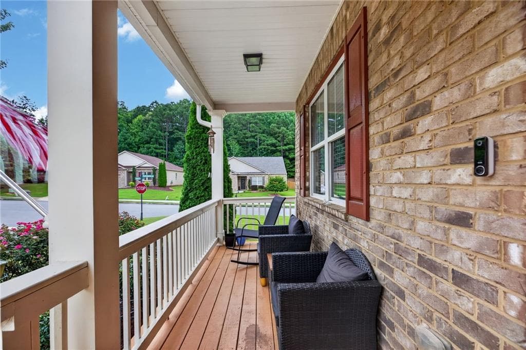 5 bedroom, 3 bathroom, 3,624 sq ft single family residence under contract at 408 Aviary Lane, Dallas, GA 30132 — photo 4