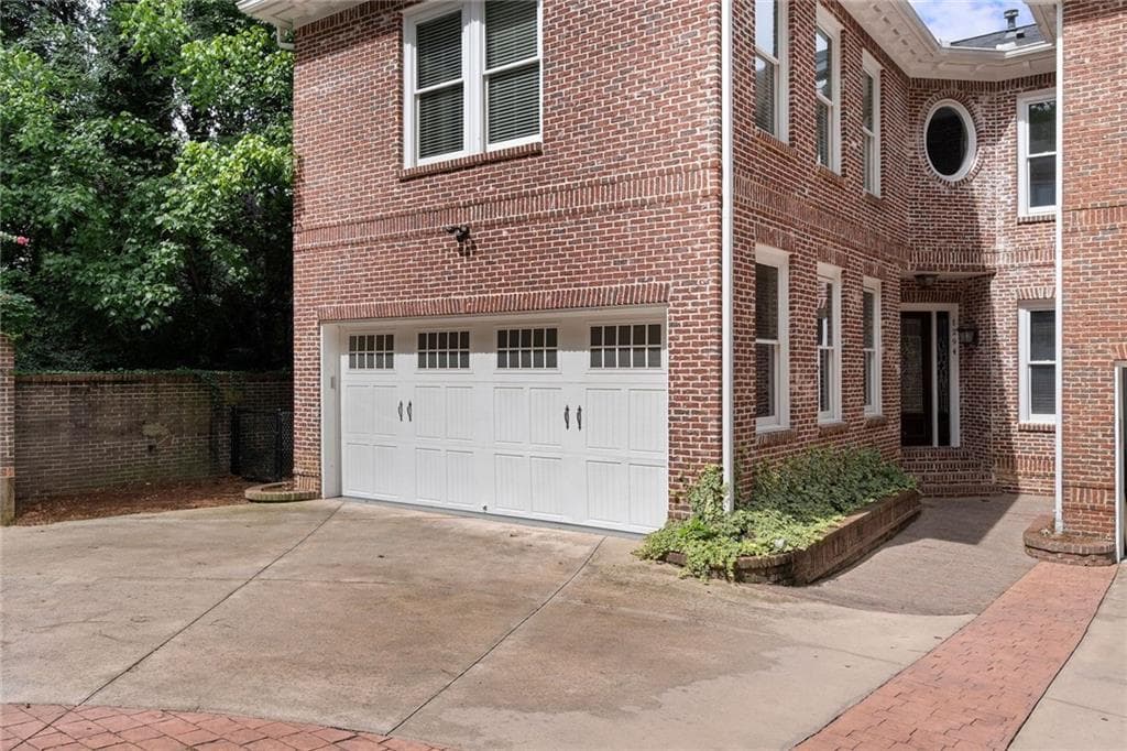 4 bedroom, 5 bathroom, 4,240 sq ft townhouse for sale at 1294 Lenox Park Boulevard, Brookhaven, GA 30319 — photo 2