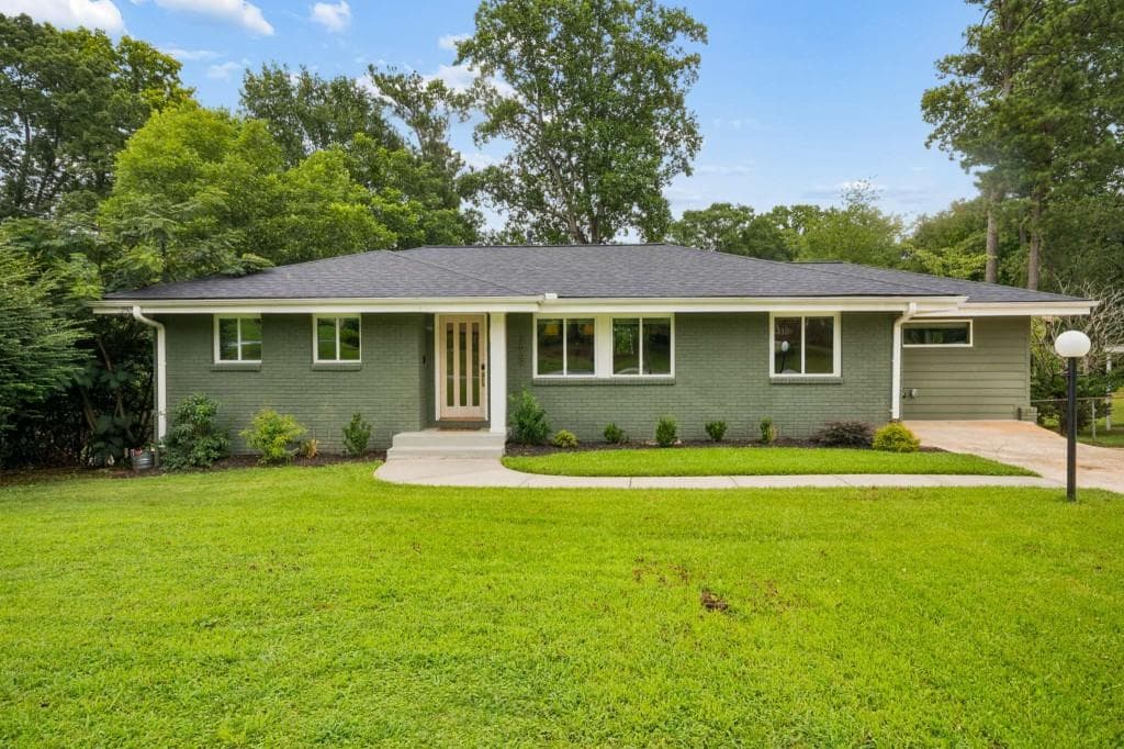 3 bedroom, 2 bathroom, 2,628 sq ft single family residence under contract at 3669 Crestview Drive, Smyrna, GA 30082