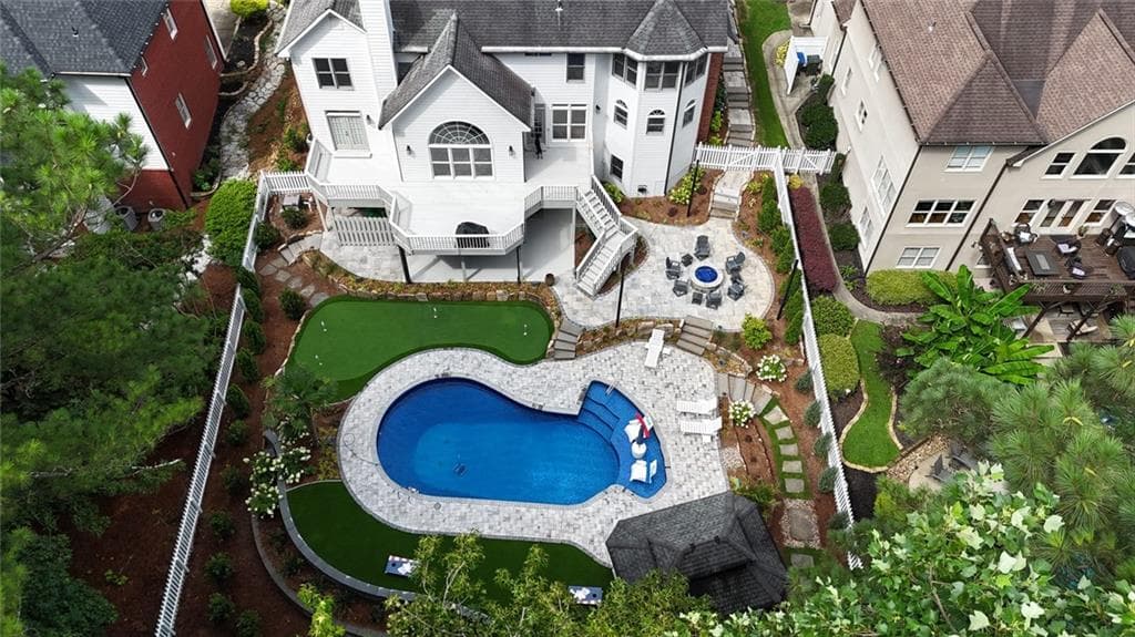 6 bedroom, 5 bathroom, 5,094 sq ft single family residence under contract at 5852 Brookstone Walk, Acworth, GA 30101 — photo 3