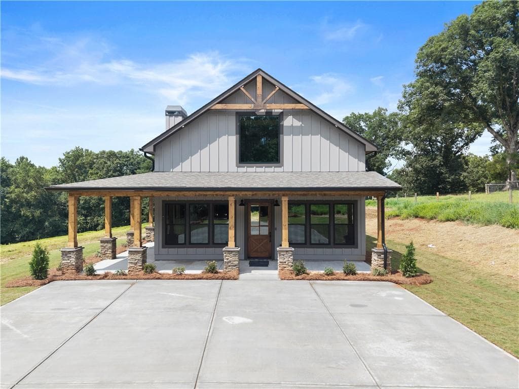3 bedroom, 3 bathroom, 1,961 sq ft single family residence for sale at 216 Arthur Allen Road, Cleveland, GA 30528 — photo 2