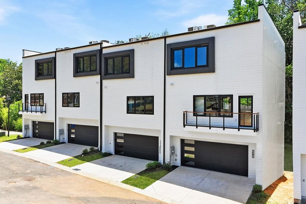 4 bedroom, 5 bathroom, 2,470 sq ft townhouse for sale at 2681 Grand Isles Way, Decatur, GA 30032 — photo 6