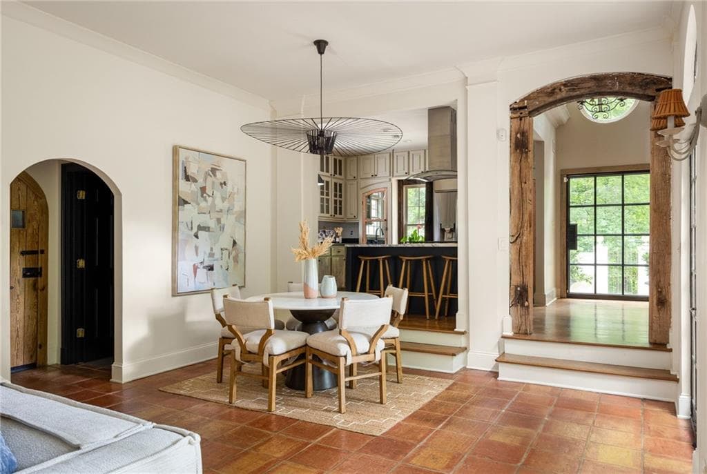 4 bedroom, 4 bathroom, 2,010 sq ft single family residence for sale at 2760 Northside Drive, Atlanta, GA 30305 — photo 5