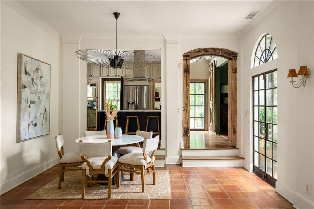 4 bedroom, 4 bathroom, 2,010 sq ft single family residence for sale at 2760 Northside Drive, Atlanta, GA 30305 — photo 10