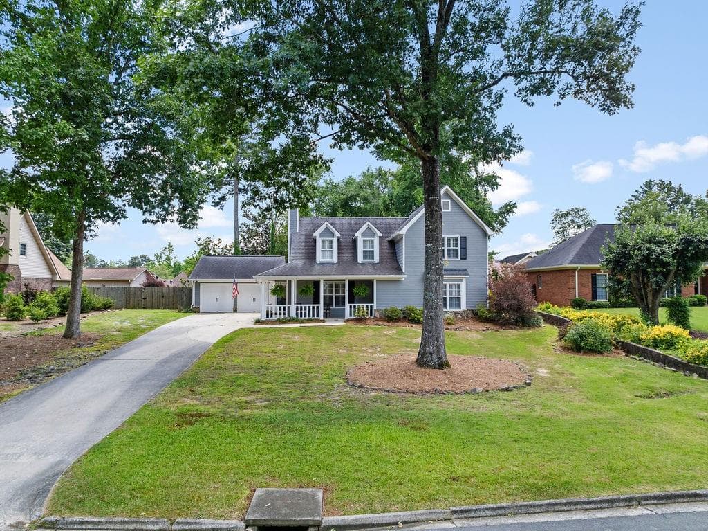 5 bedroom, 3 bathroom, 2,678 sq ft single family residence for sale at 15 Amberwood Trail, Rome, GA 30165 — photo 3