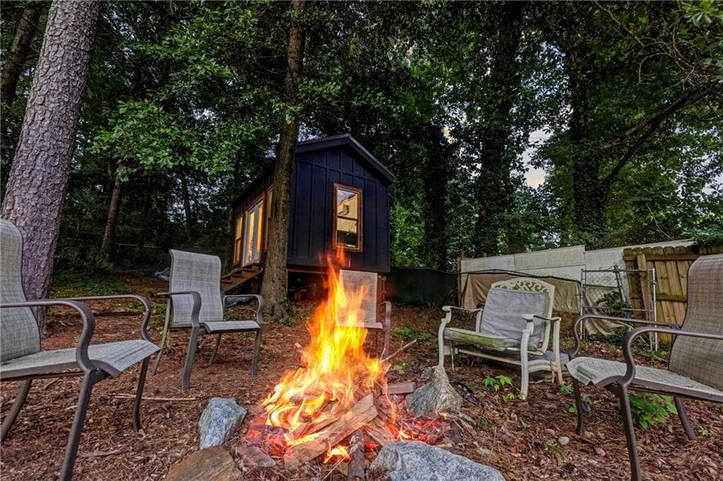 2 bedroom, 1 bathroom, 1,090 sq ft single family residence for sale at 1464 Oldfield Road, Decatur, GA 30030 — photo 5