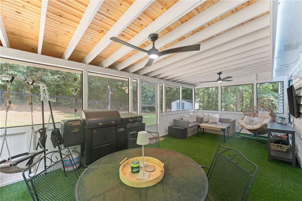 3 bedroom, 2 bathroom, 1,657 sq ft single family residence for sale at 6804 Union Hill Road, Canton, GA 30115 — photo 6