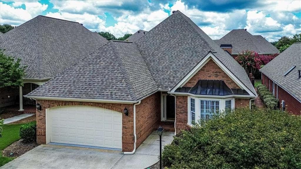 3 bedroom, 2 bathroom, 2,431 sq ft single family residence for sale at 1910 Woodberry Run Drive, Snellville, GA 30078 — photo 4