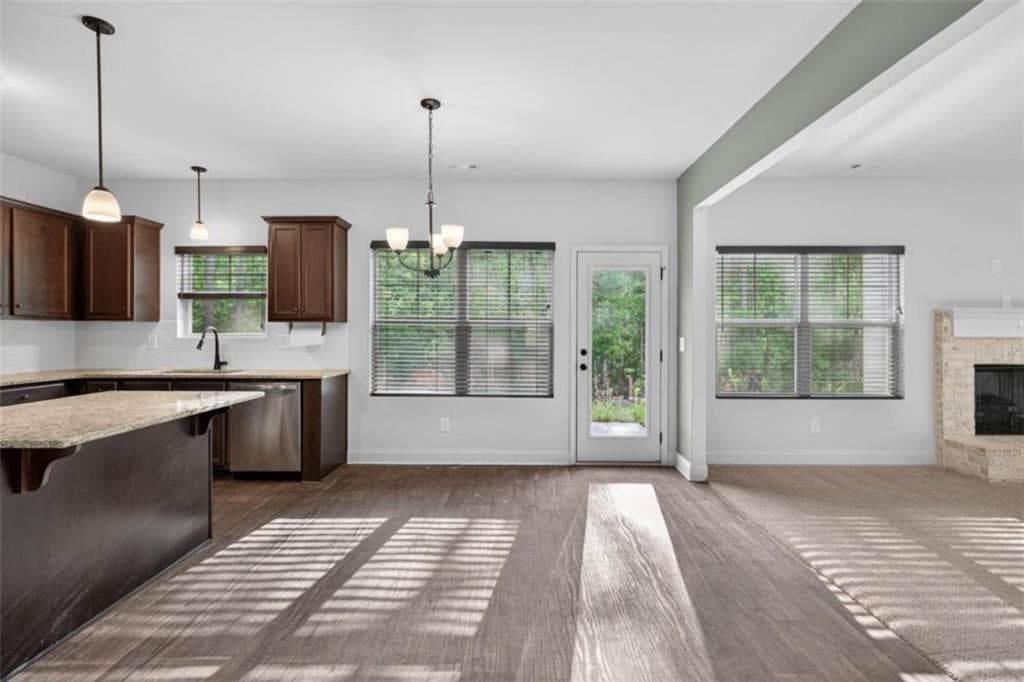4 bedroom, 4 bathroom, 2,373 sq ft single family residence for sale at 1180 Awenasa Drive, Villa Rica, GA 30180 — photo 4