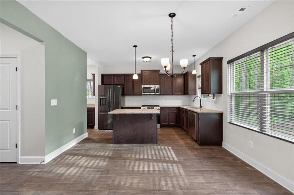 4 bedroom, 4 bathroom, 2,373 sq ft single family residence for sale at 1180 Awenasa Drive, Villa Rica, GA 30180 — photo 6