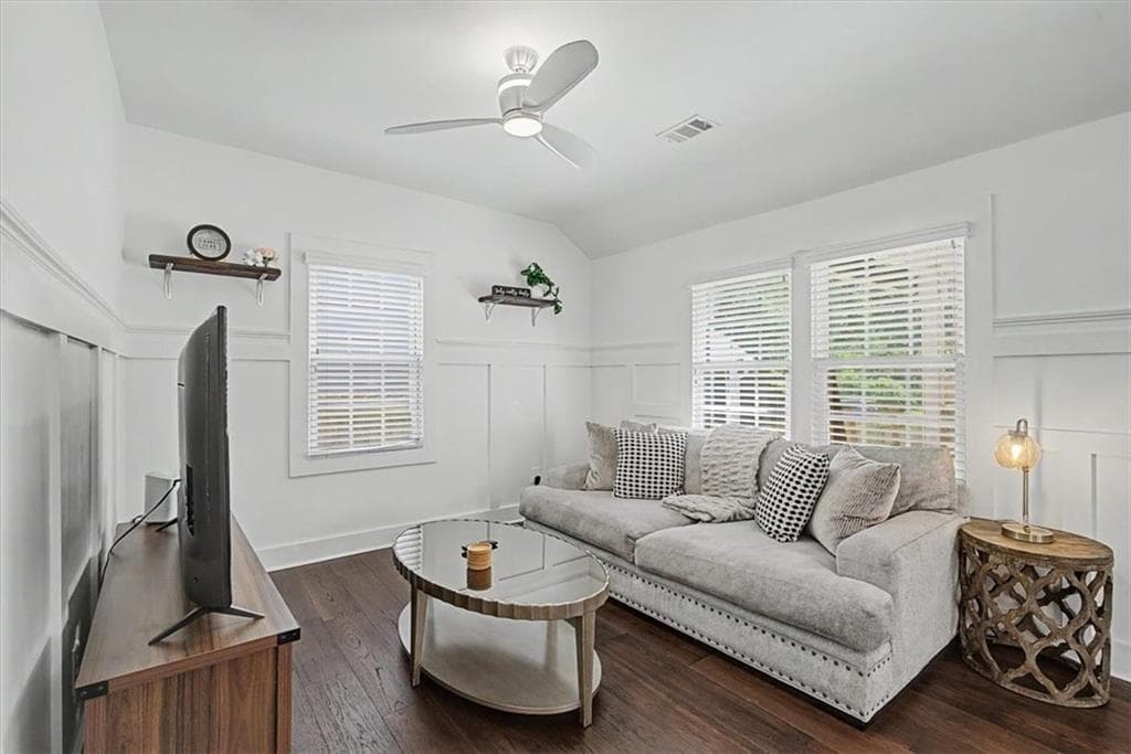 3 bedroom, 2 bathroom, 1,682 sq ft single family residence for sale at 2280 Nelms Drive, Atlanta, GA 30315 — photo 7