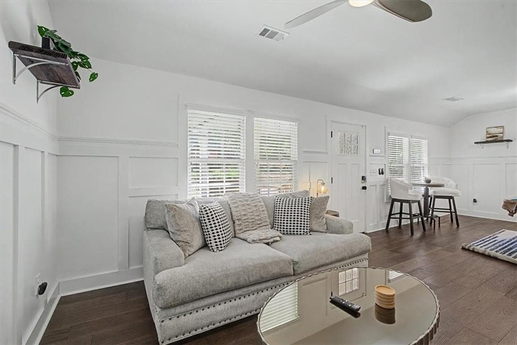 3 bedroom, 2 bathroom, 1,682 sq ft single family residence for sale at 2280 Nelms Drive, Atlanta, GA 30315 — photo 8