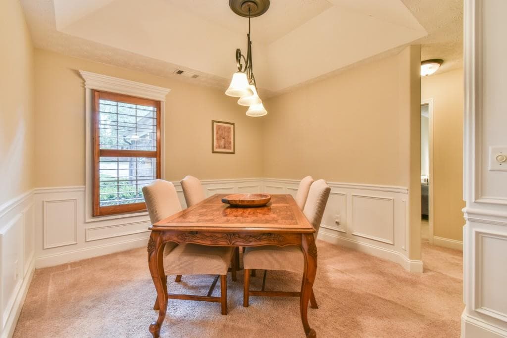 4 bedroom, 3 bathroom, 1,831 sq ft single family residence under contract at 2044 Lantern Drive, Jefferson, GA 30549 — photo 7