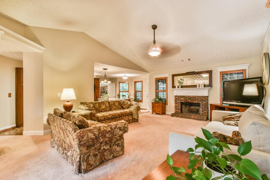 4 bedroom, 3 bathroom, 1,831 sq ft single family residence under contract at 2044 Lantern Drive, Jefferson, GA 30549 — photo 10