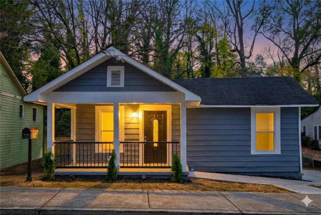 3 bedroom, 2 bathroom, 1,008 sq ft single family residence for sale at 754 North Avenue, Hapeville, GA 30354
