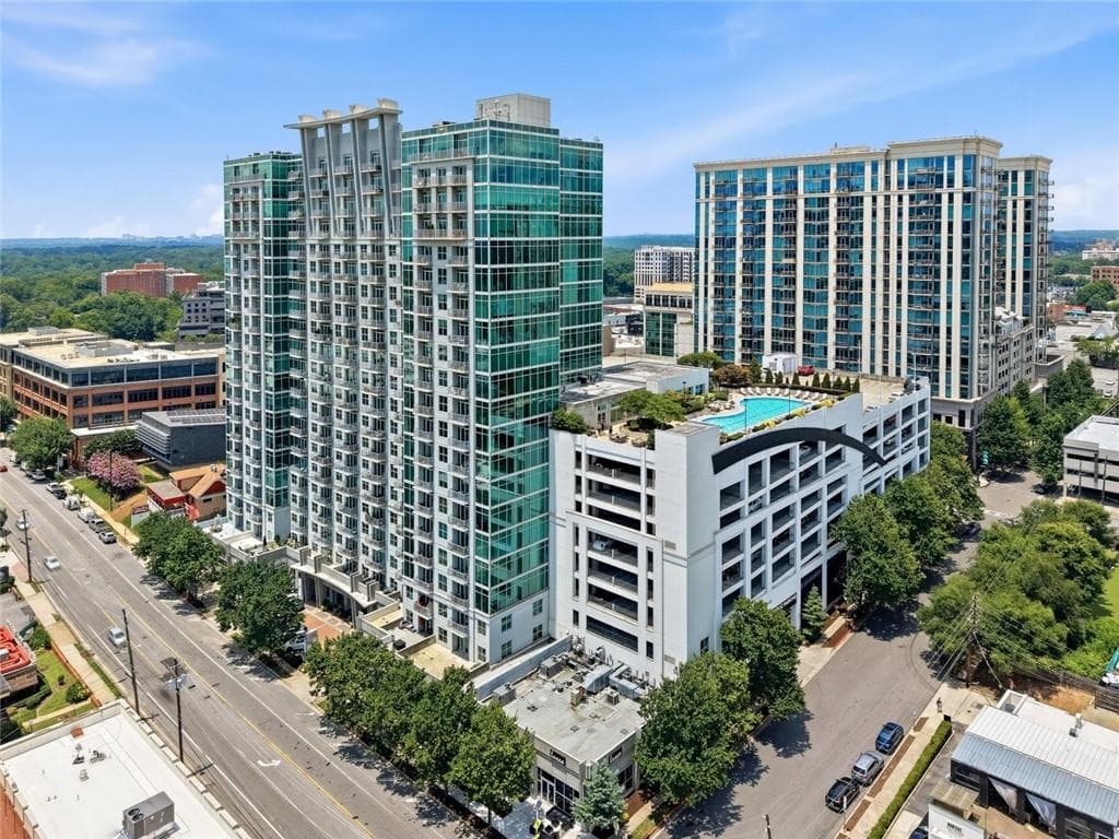 2 bedroom, 2 bathroom, 1,158 sq ft condominium for sale at 250 Pharr Road 1005, Atlanta, GA 30305 — photo 1 of 43