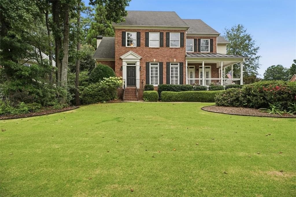 4 bedroom, 4 bathroom, 3,853 sq ft single family residence under contract at 4202 Lansmoore Crossing, Suwanee, GA 30024 — photo 3