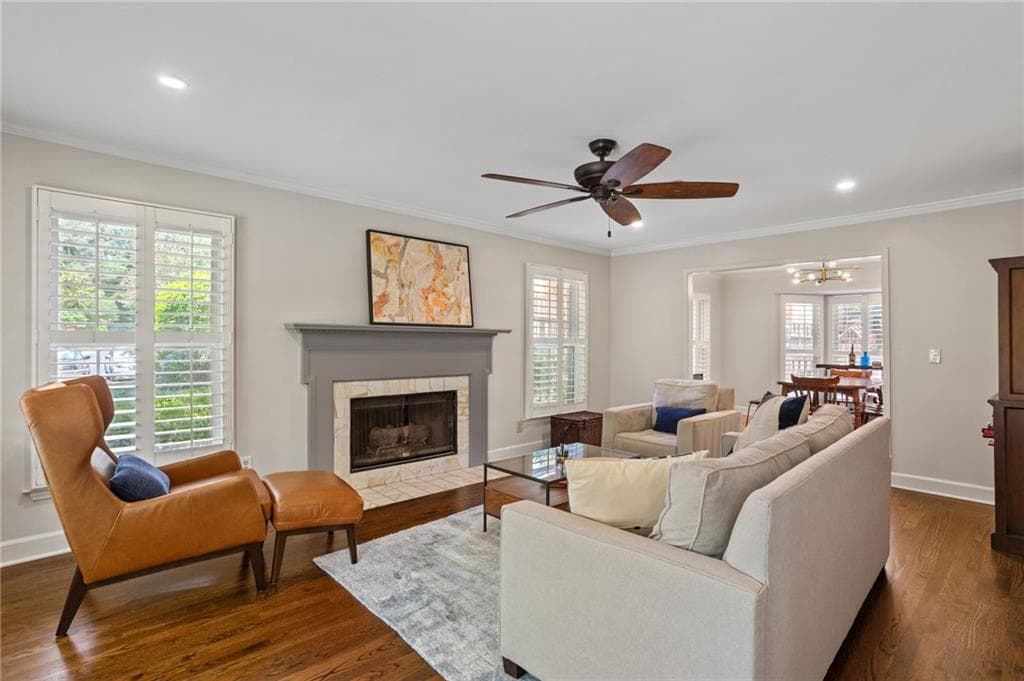 2 bedroom, 3 bathroom, 2,014 sq ft townhouse for sale at 501 Defoors Mill Circle, Atlanta, GA 30318 — photo 4