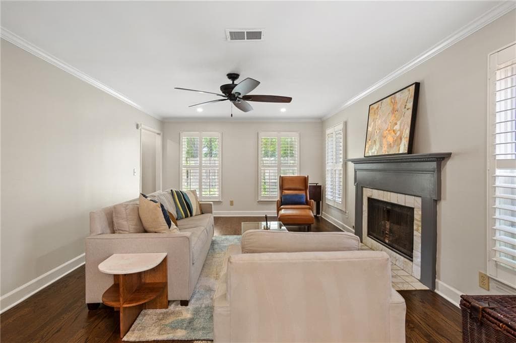 2 bedroom, 3 bathroom, 2,014 sq ft townhouse for sale at 501 Defoors Mill Circle, Atlanta, GA 30318 — photo 7