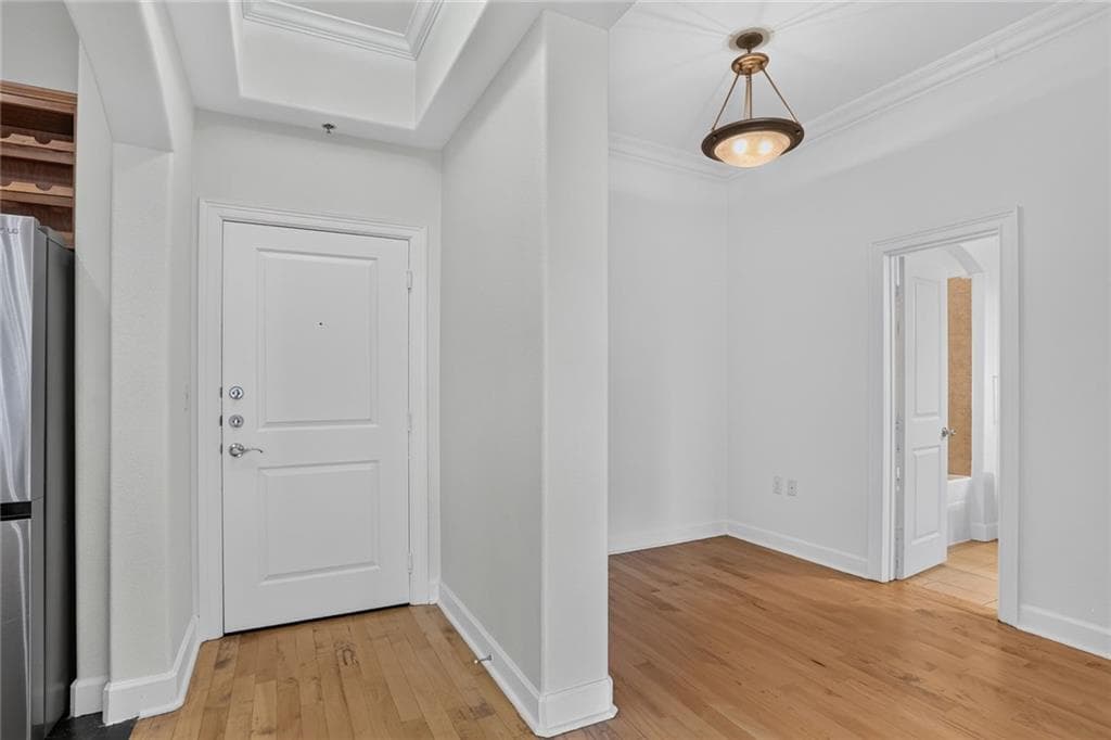 1 bedroom, 1 bathroom, 880 sq ft condominium for sale at 3445 Stratford Road 2306, Atlanta, GA 30326 — photo 3