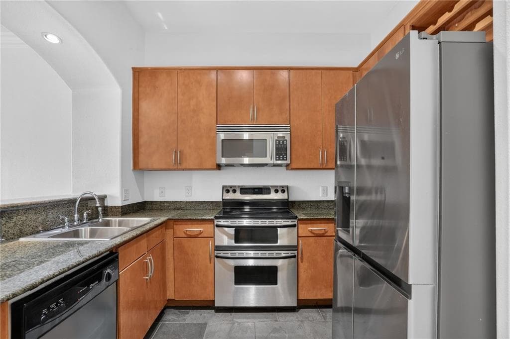 1 bedroom, 1 bathroom, 880 sq ft condominium for sale at 3445 Stratford Road 2306, Atlanta, GA 30326 — photo 5