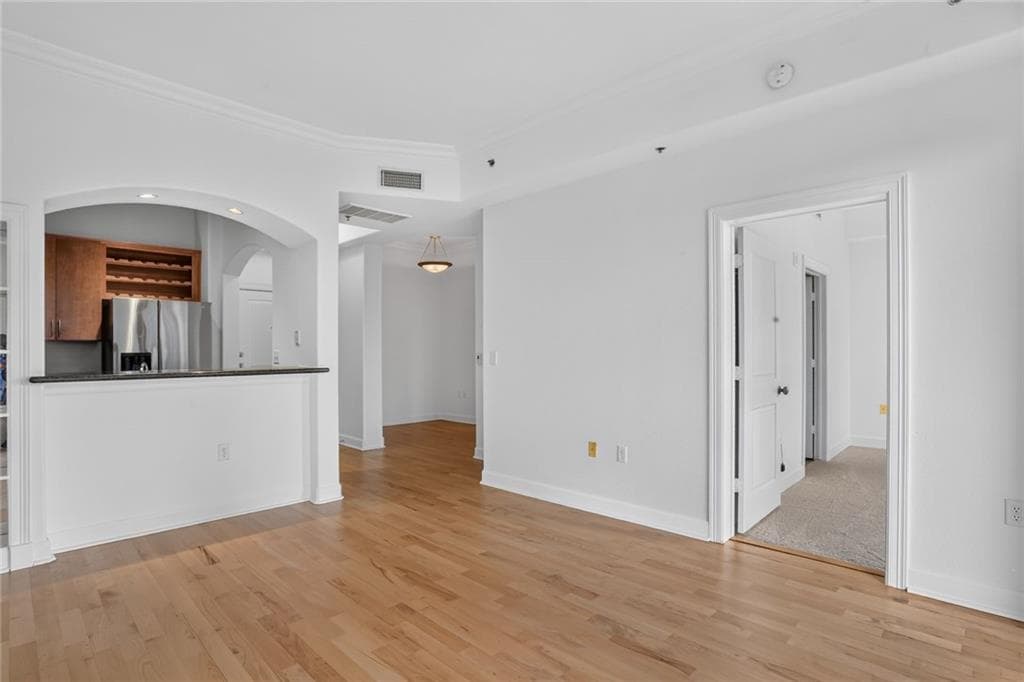 1 bedroom, 1 bathroom, 880 sq ft condominium for sale at 3445 Stratford Road 2306, Atlanta, GA 30326 — photo 8