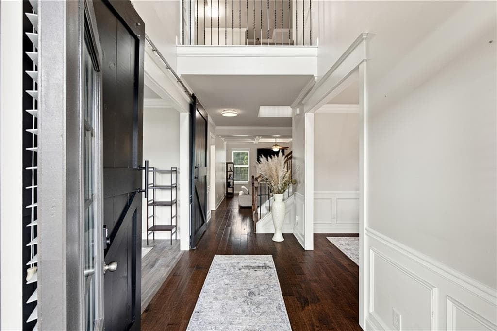5 bedroom, 3 bathroom, 3,296 sq ft single family residence for sale at 5857 Shore Isle Trace, Braselton, GA 30517 — photo 4