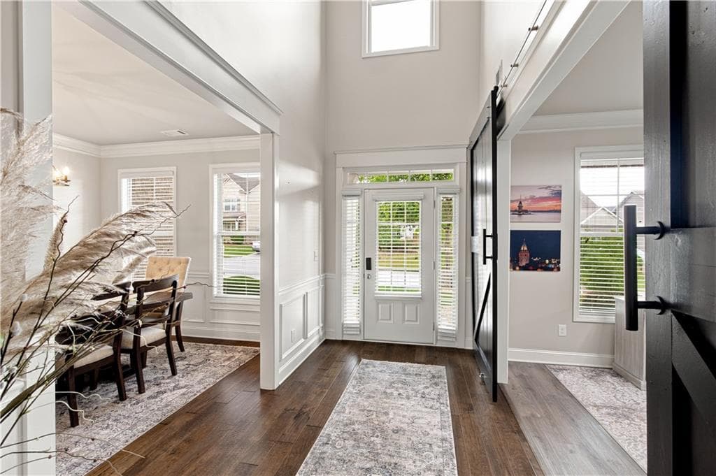 5 bedroom, 3 bathroom, 3,296 sq ft single family residence for sale at 5857 Shore Isle Trace, Braselton, GA 30517 — photo 7