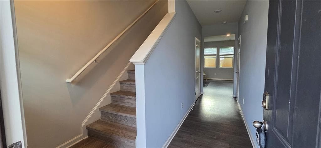 3 bedroom, 3 bathroom, 1,902 sq ft single family residence for sale at 5551 Foxglove Way, Oakwood, GA 30566 — photo 4