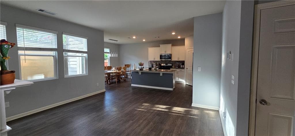 3 bedroom, 3 bathroom, 1,902 sq ft single family residence for sale at 5551 Foxglove Way, Oakwood, GA 30566 — photo 5