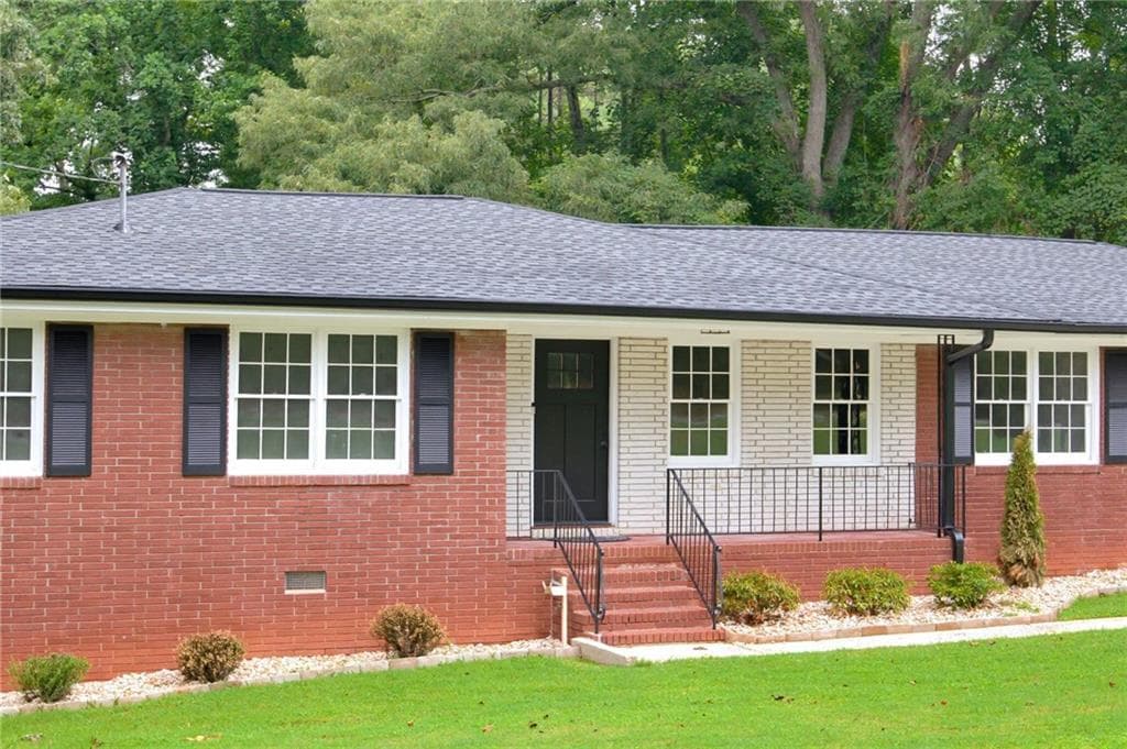 4 bedroom, 3 bathroom, 1,448 sq ft single family residence for sale at 1502 Kings Road, Marietta, GA 30062 — photo 3
