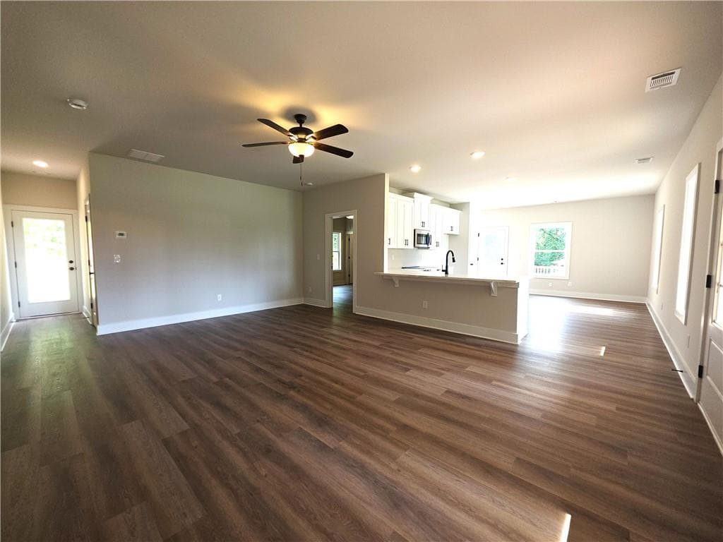 3 bedroom, 2 bathroom, 1,440 sq ft single family residence under contract at 3409 Brushy Mountain Road, Rockmart, GA 30153 — photo 4