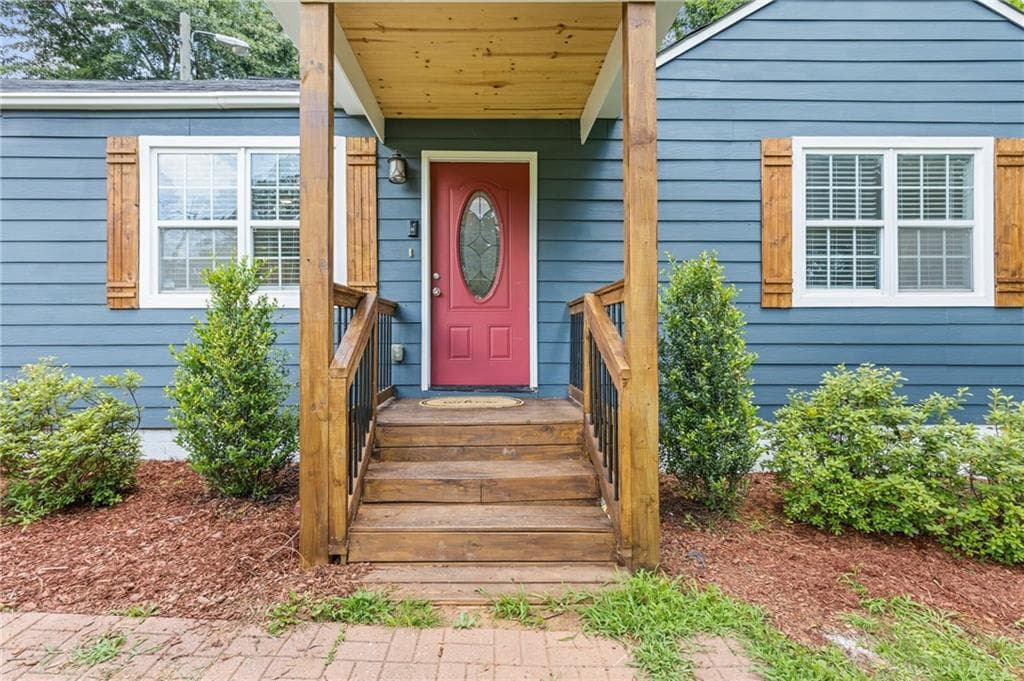 3 bedroom, 2 bathroom, 1,860 sq ft single family residence for sale at 2728 Mcafee Road, Decatur, GA 30032 — photo 5