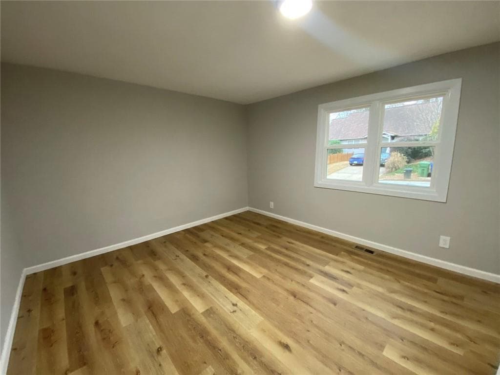 2 bedroom, 1 bathroom, 1,584 sq ft duplex for rent at 951 Tilden Street, Atlanta, GA 30318 for $1,400 a month — photo 5