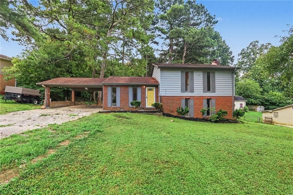 4 bedroom, 3 bathroom, 1,620 sq ft single family residence for sale at 3124 Stanford Circle, Lawrenceville, GA 30044 — photo 3
