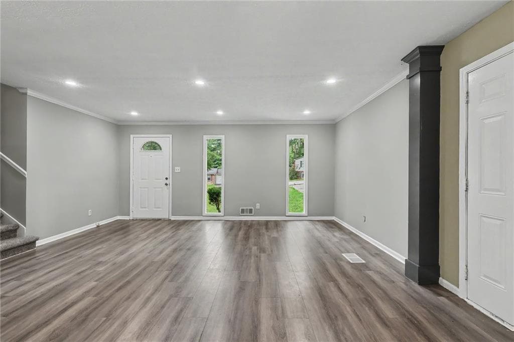 4 bedroom, 3 bathroom, 1,620 sq ft single family residence for sale at 3124 Stanford Circle, Lawrenceville, GA 30044 — photo 6