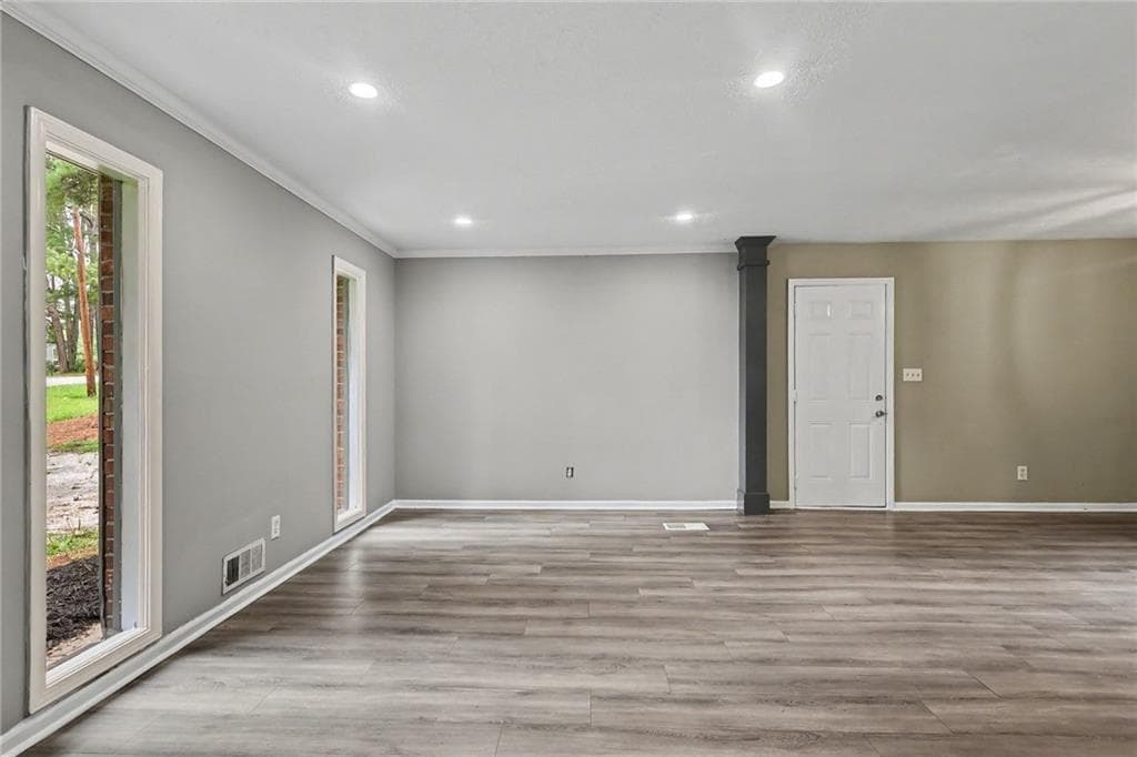 4 bedroom, 3 bathroom, 1,620 sq ft single family residence for sale at 3124 Stanford Circle, Lawrenceville, GA 30044 — photo 8