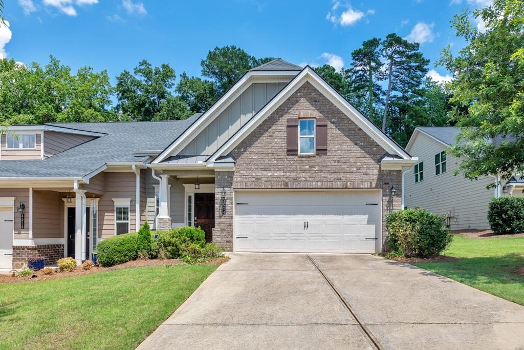3 bedroom, 4 bathroom, 2,033 sq ft townhouse for sale at 4514 Grenadine Circle, Acworth, GA 30101 — photo 1 of 40