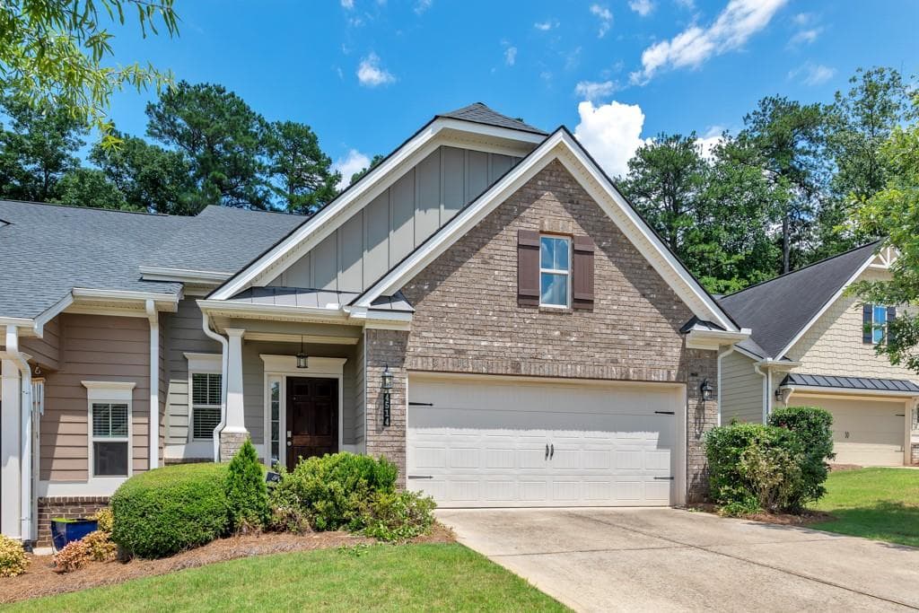 3 bedroom, 4 bathroom, 2,033 sq ft townhouse for sale at 4514 Grenadine Circle, Acworth, GA 30101 — photo 2