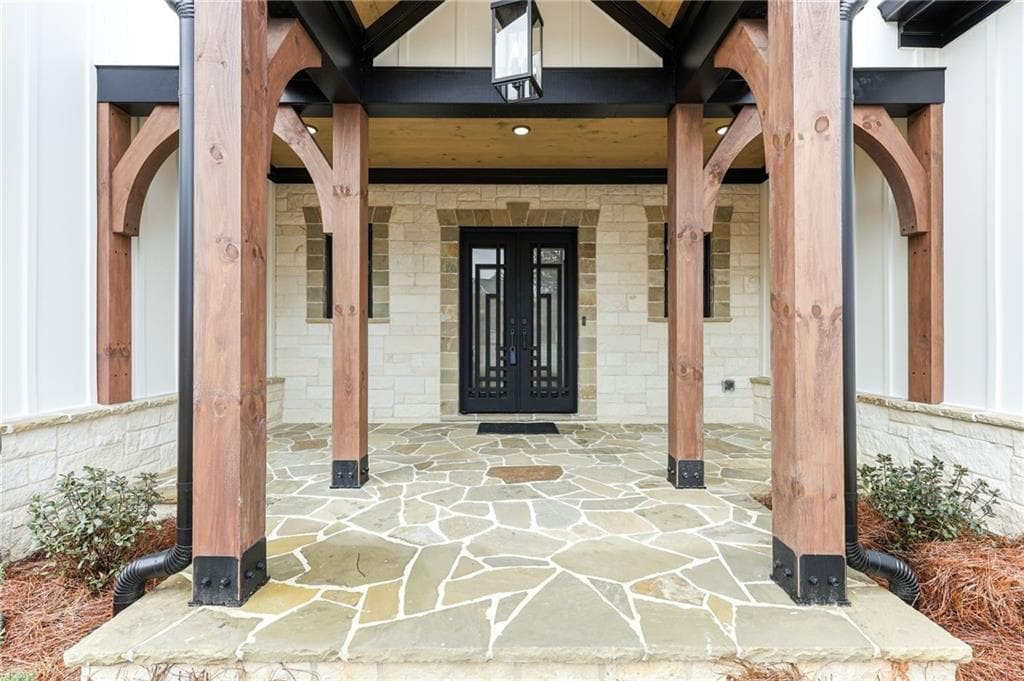 5 bedroom, 6 bathroom, 4,025 sq ft single family residence for sale at 4175 Cumberland Point Drive, Gainesville, GA 30504 — photo 9
