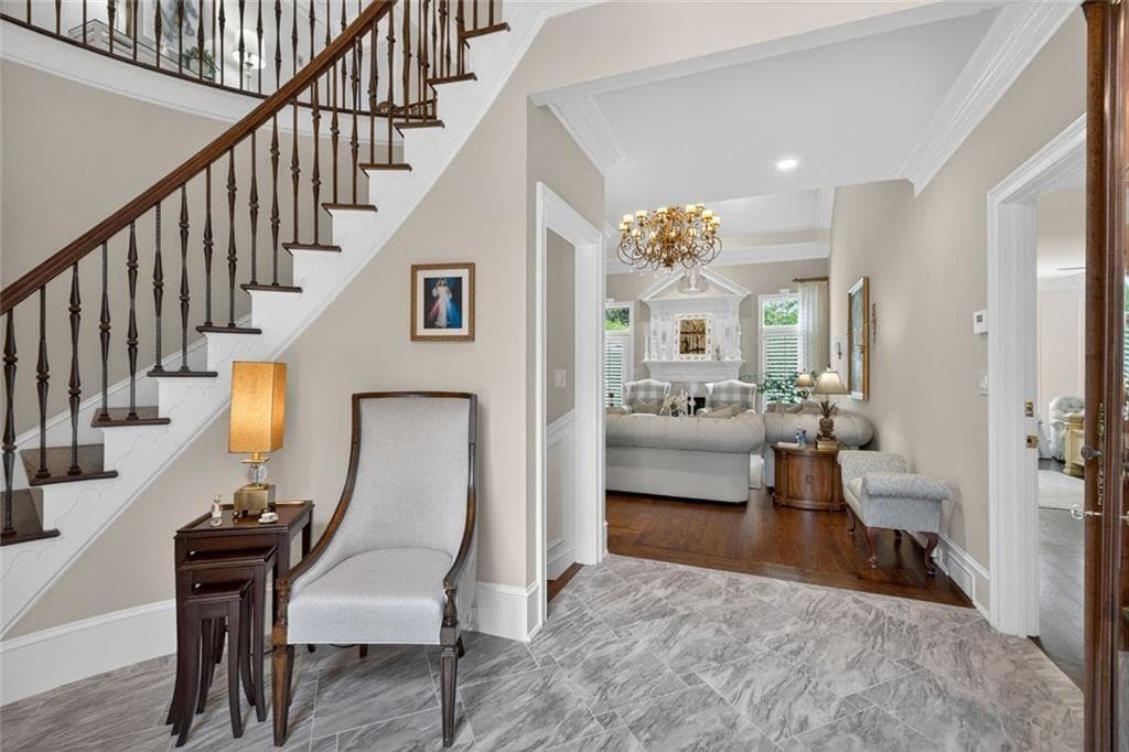 5 bedroom, 6 bathroom, 4,192 sq ft single family residence for sale at 5327 Claridge Square, Dunwoody, GA 30338 — photo 4