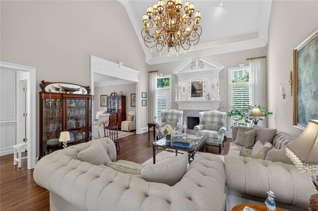 5 bedroom, 6 bathroom, 4,192 sq ft single family residence for sale at 5327 Claridge Square, Dunwoody, GA 30338 — photo 10