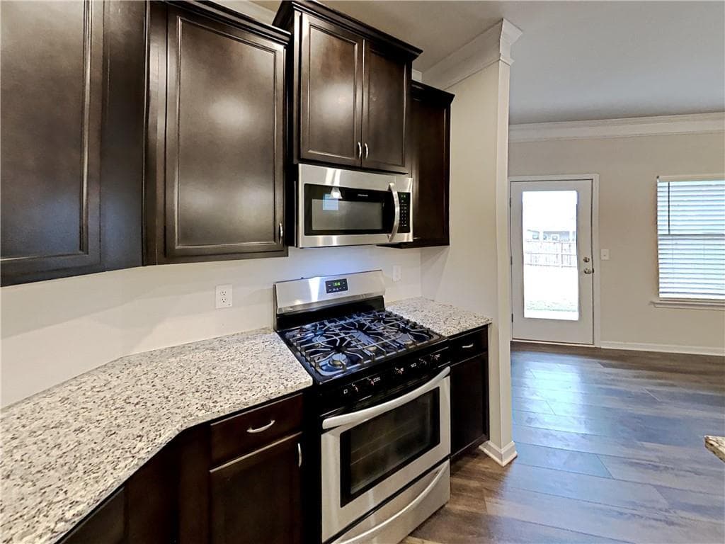 4 bedroom, 3 bathroom, 2,175 sq ft single family residence for rent at 14 Mercer Lane, Cartersville, GA 30120 for $2,340 a month — photo 3