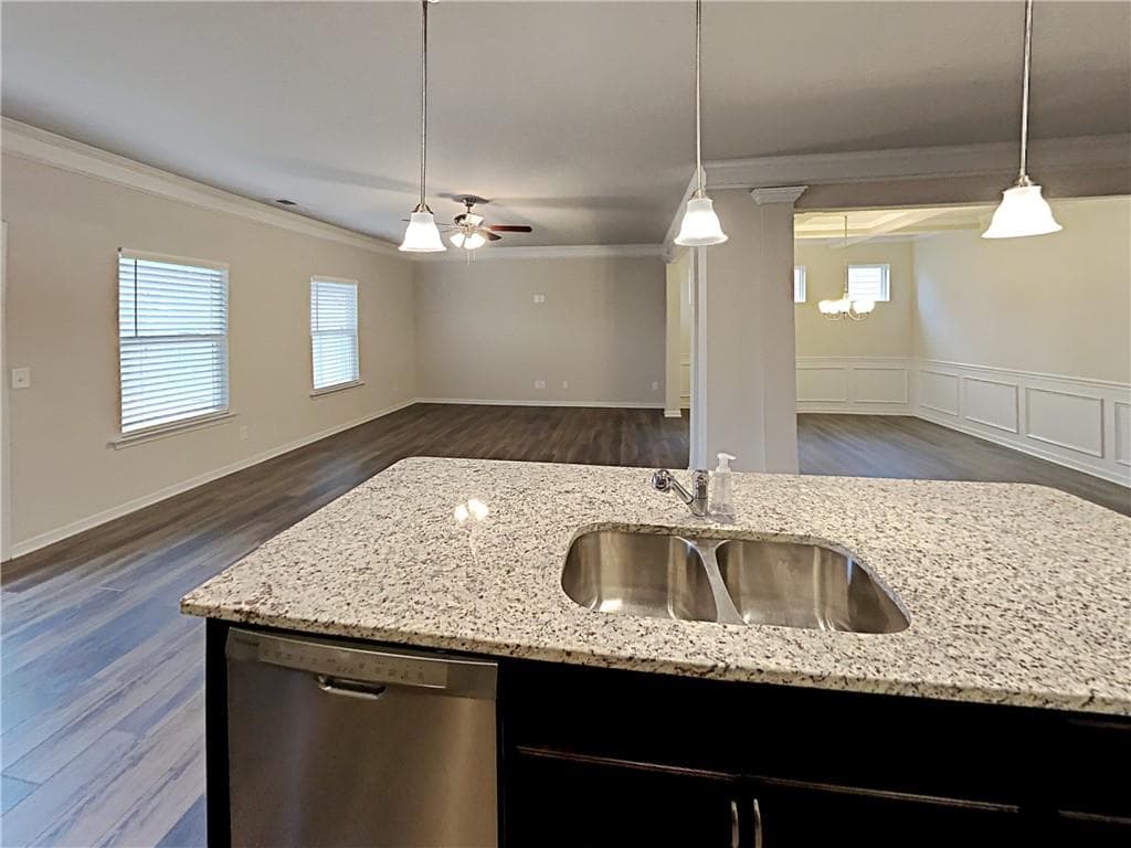 4 bedroom, 3 bathroom, 2,175 sq ft single family residence for rent at 14 Mercer Lane, Cartersville, GA 30120 for $2,340 a month — photo 7