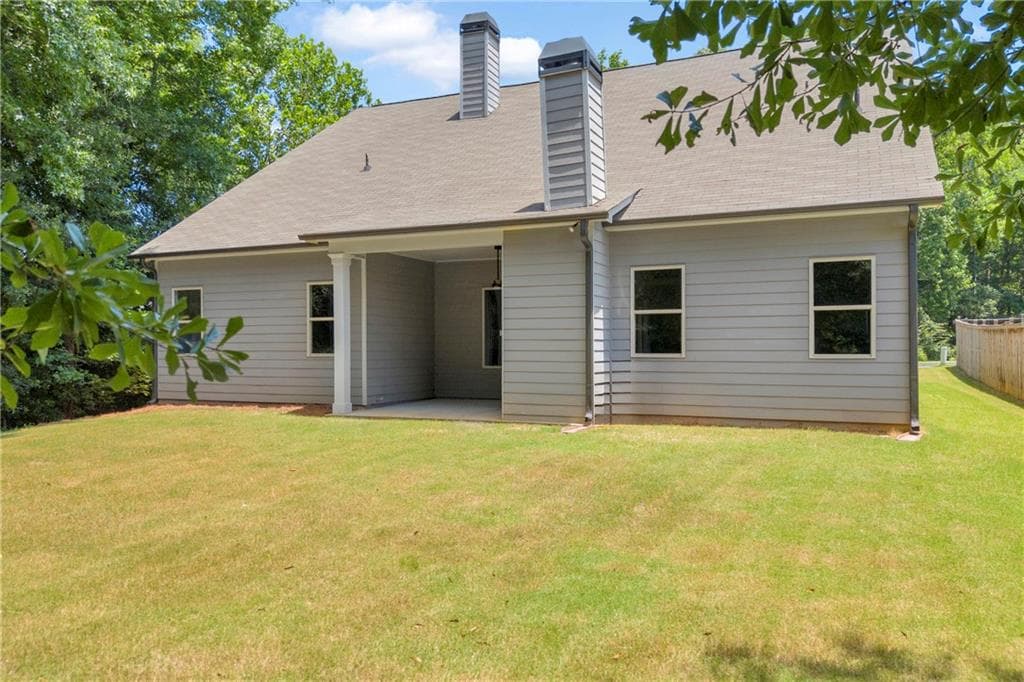 4 bedroom, 3 bathroom, 2,653 sq ft single family residence for sale at 120 Morris Creek Drive, Hoschton, GA 30548 — photo 4