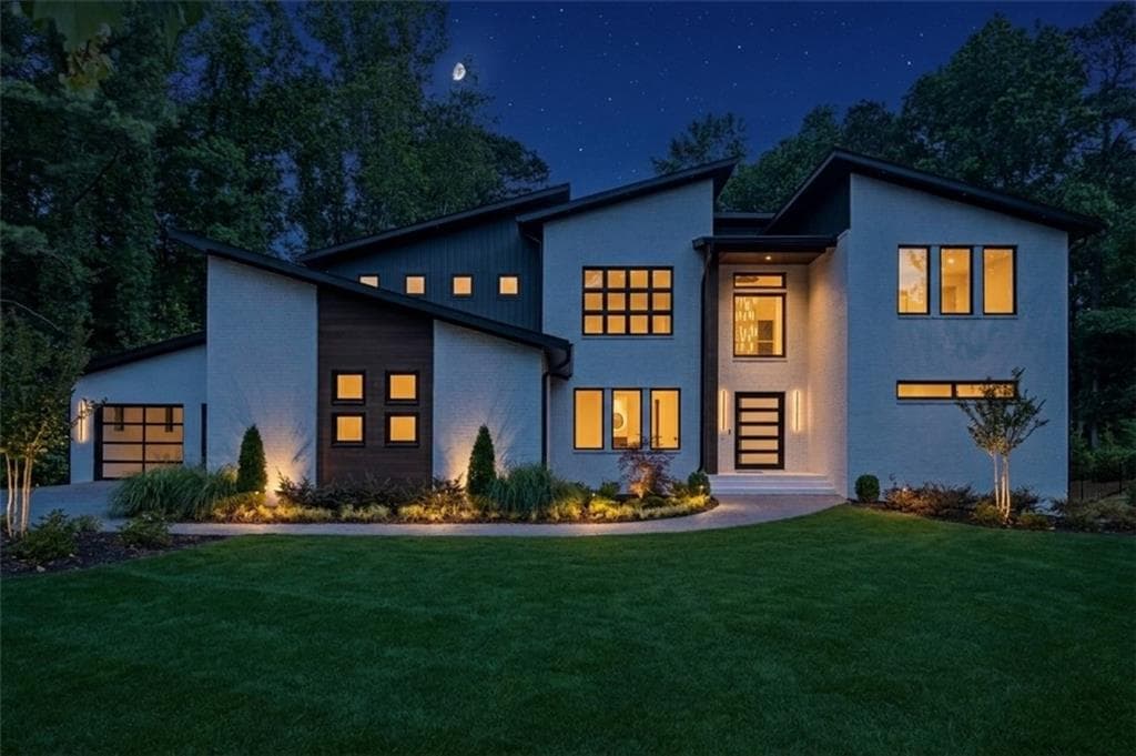 1000 Clementstone N.E Drive