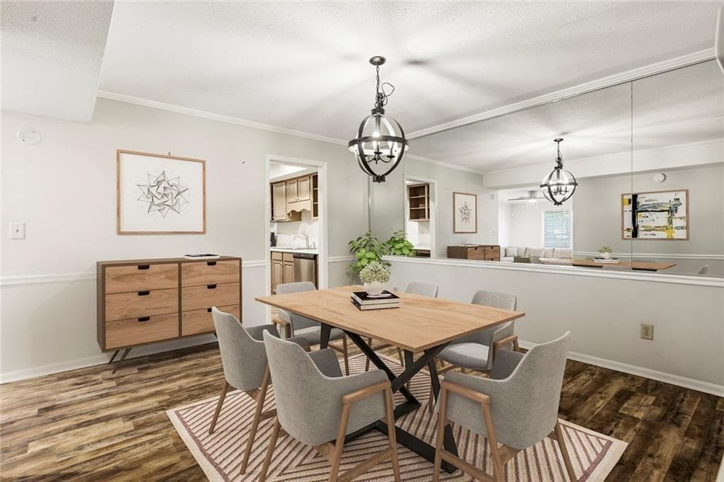 3 bedroom, 2 bathroom, 1,423 sq ft condominium for sale at 6851 Roswell Road D-15, Sandy Springs, GA 30328